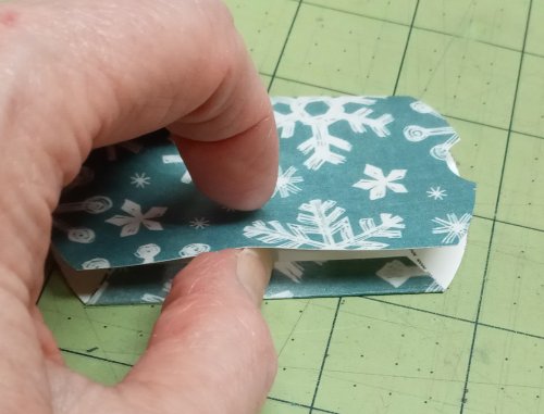 Judy Larson's Jewelry Packaging for Small Items - Pillow Boxes - , General Education, , fold the box